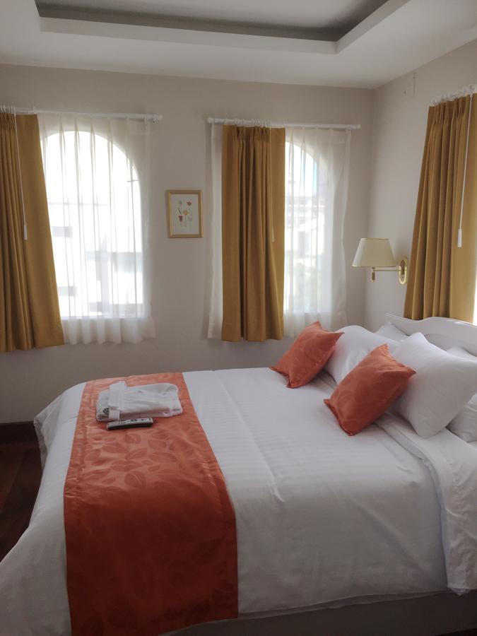 La Coupole Hotel Quito Bagian luar foto